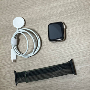 애플워치se2 44mm 애케플26.5.9까지 스타라이트