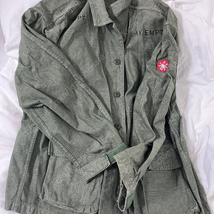 카브엠트(CAV EMPT) 자켓 택포 20만원