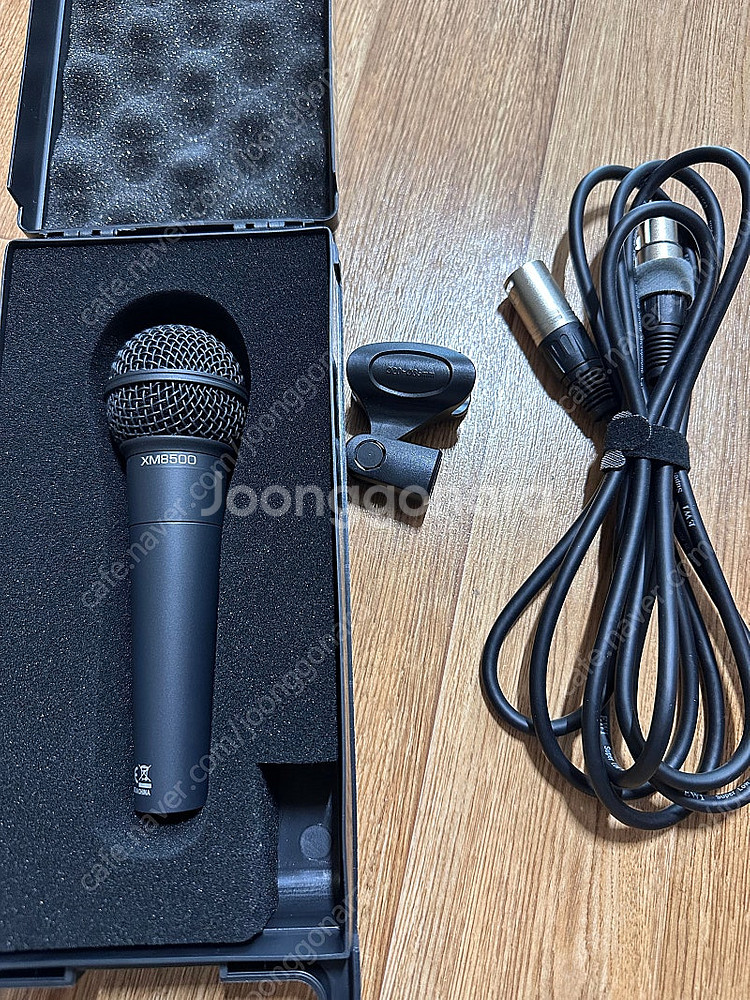 베링거 ULTRAVOICE XM8500 다이나믹 마이크--0