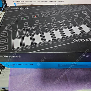 Roland AIRA COMPACT J-6 CHORD (롤랜드 아이라 컴팩트 J-6 코드 신디사이저)