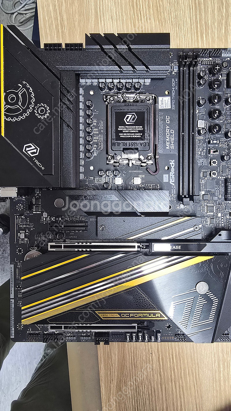 285k 9333 수율품 + z890 taichi oc...--1