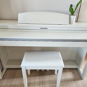 커즈와일피아노 k320B 판매해요^^