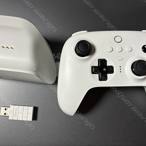 8bitdo 얼티메이트 NS 판매합니다.