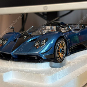 1:18 LCD 파가니 존다 바르케타 카본블루 다이캐스트
