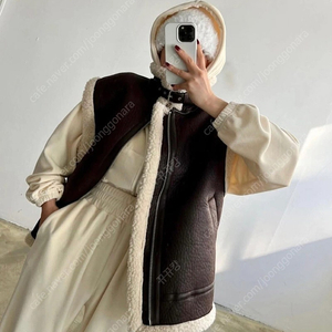 블랙바비 양털 무스탕 조끼 베스트 러브미우 제이핏 벨201 진바니 탑드레싱 레브시티 러브바니 아델 엘보스퀘 미엔느
