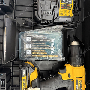 디월트 20V Max DCD771 드릴드라이버세트