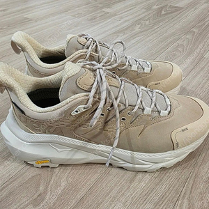 호카오네오네 카하2 GTX 로우 270 사이즈 새상품 판매합니다
