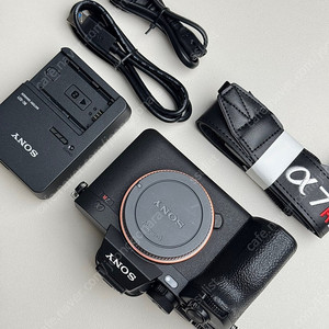 소니 A7R5 , A7R3 , SEL20TC 2X 텔레컨버터 , SEL100400GM 백사금 , 탐론 28-200mm , UWP-D21