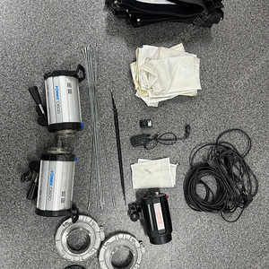 포멕스 D600 2pc + Alcar 200 촬영 조명 세트