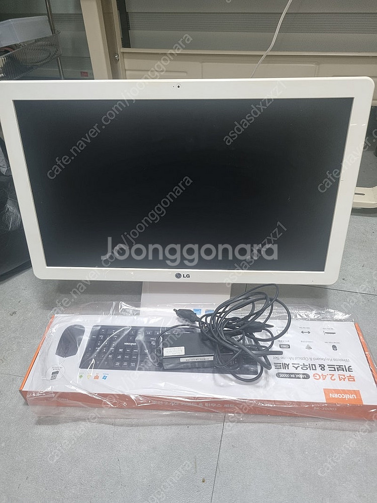lg23인치 일체형 컴퓨터 cpu n2930 메모리 8...--0