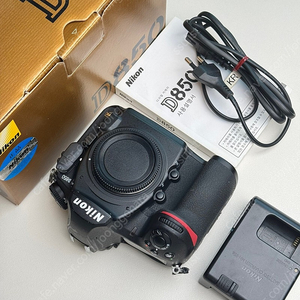 니콘 D850 , D750 , D5200 , AF-S 28mm F1.8G 28.8G , 16-35mm F4G VR 1635N , 시그마 150-600mm C