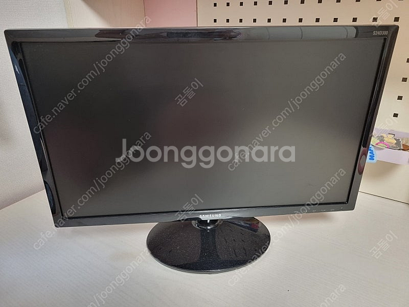 삼성 24인치 모니터 S24D300H 팝니다--0