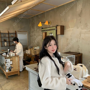 온트마켓 홀리데이 퍼자켓 새상품