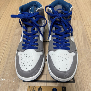 [280] 나이키 조던1미드 시멘트그레이 트루블루