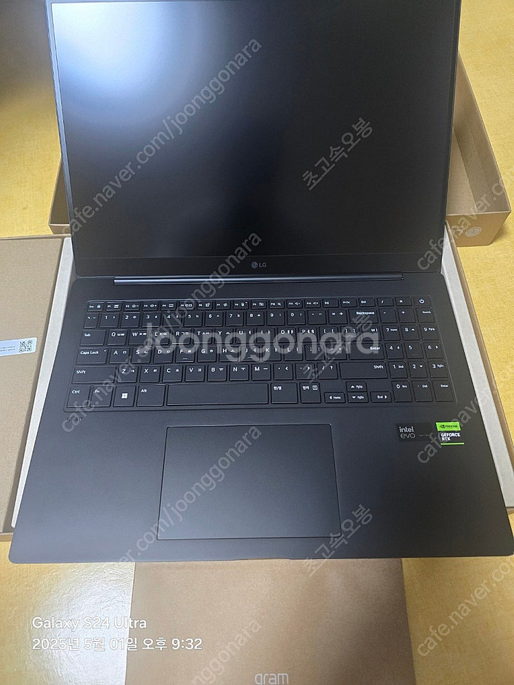16Z90SP-ED7BK 노트북(미사용)--4