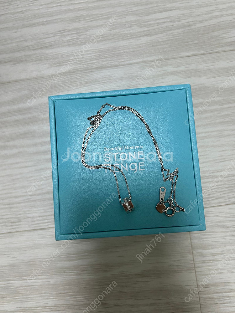 스톤헨지 실버 목걸이 새상품 이에르로르 목걸이 판매합니다--1