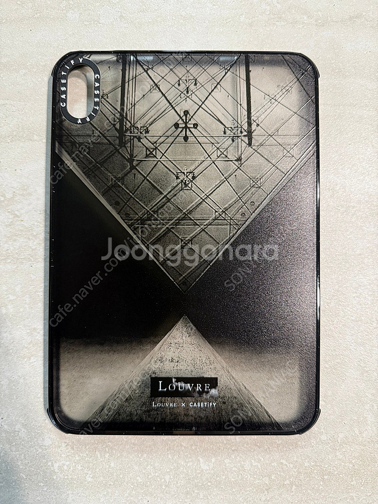 아이패드 미니 6/7용 케이스티파이 루브르 케이스 판매합니다.--0