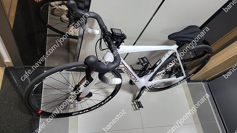 신품급 트리곤 SLD 105 신형 프레임 49 사이즈 S 브론즈 색상 판매해요~ 의정부 고산지구 직거래 합니다 이미지