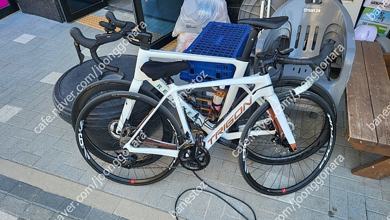 신품급 트리곤 SLD 105 신형 프레임 49 사이즈 S 브론즈 색상 판매해요~ 의정부 고산지구 직거래 합니다 이미지