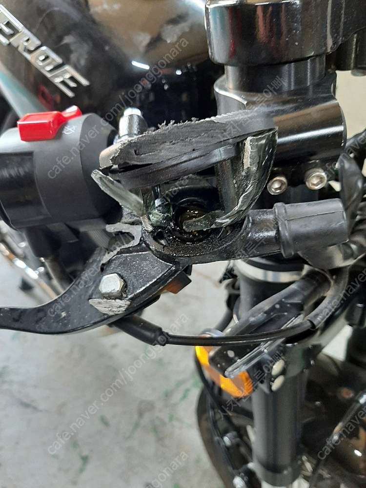 엘로이 헌터125S 카페레이서 블랙 이미지