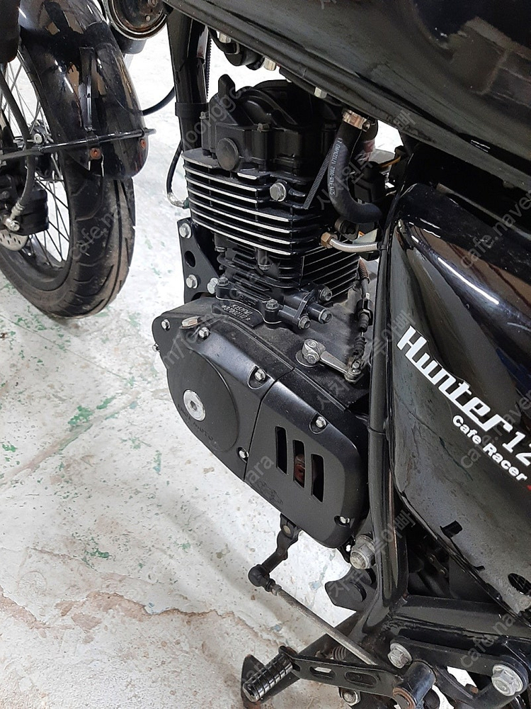 엘로이 헌터125S 카페레이서 블랙 이미지