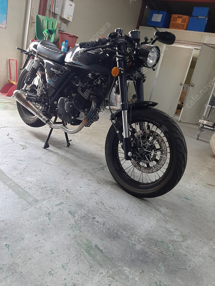 엘로이 헌터125S 카페레이서 블랙 이미지