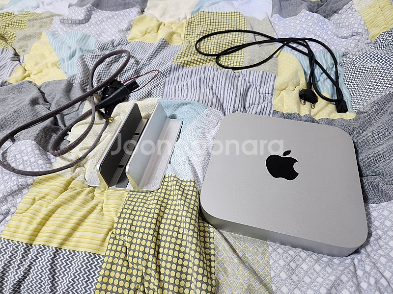 맥미니 M2 램 24g SSD 256g--0