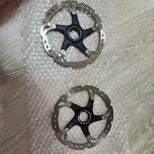 시마노 XT로터 160mm. 2개