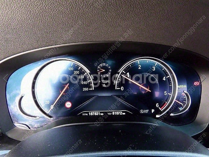 @17년식 5시리즈(7세대) 520d xDrive M스...--9
