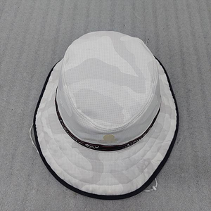 마크앤로나 골프 벙거지 M사이즈 57cm.
