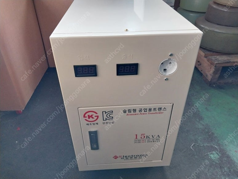 스미토모 중고전동지게차 1.5톤 자동발양개식장착 타이어신품장착 2018년식[신차수준] 이미지