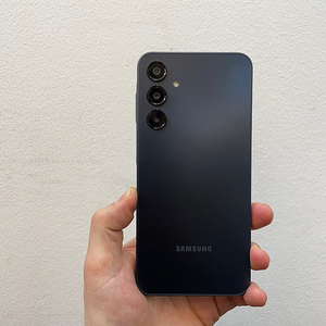 갤럭시A16 블랙 128GB 무잔상 상태좋은 중고23만팝니다.
