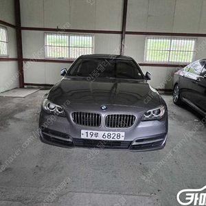[BMW]5시리즈 (F10) 528i xDrive (5인승) ★중고차★중고차매입★전액할부★저신용자★신불자★소액할부★현금★카드 전부 가능합니다!