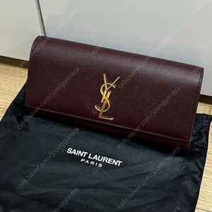 생로랑 카상드르 클러치