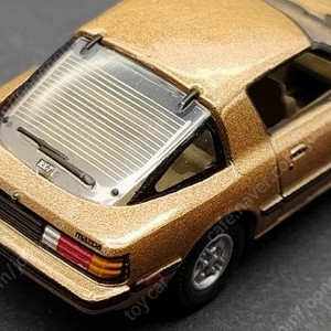 1:64 조니라이트닝 1981 마쓰다 마쯔다 RX-7 골드 합금바닥 고무타이어 레어템 미사용 새상품