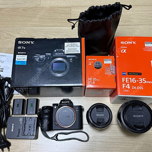 Sony A7M3 + FE 16-35 F4 ZA + FE 35 F1.8 (상태 최상)