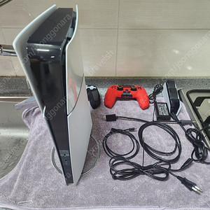 PS5 슬림 디지털 버전 팝니다 (듀얼센스 2개 정품 충전기 스텐드 이이네 듀얼센스 보호커버)