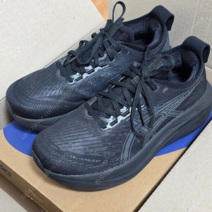 아식스 젤님버스27 (2E) 와이드 거의새것