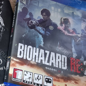 PS4 바이오하자드 RE2 택포 1.8에판매합니다.
