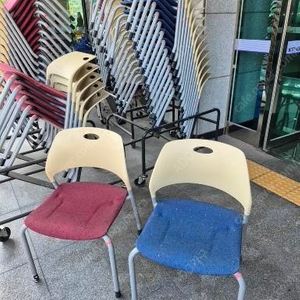 팀스 회의용의자 식탁의자 접견실의자 UCHN0001식당용의자.커뮤니케이션의자 중고 판매합니다.