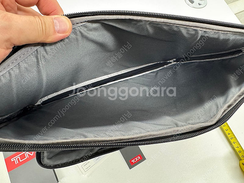 TUMI 투미 랩탑용 노트북 파우치 케이스 판매합니다.--4