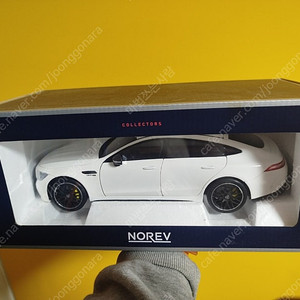 1:18 노레브 메르세데스 벤츠 AMG GTS 세단 화이트 판매합니다. (오토아트,교쇼,BBR,CMC)