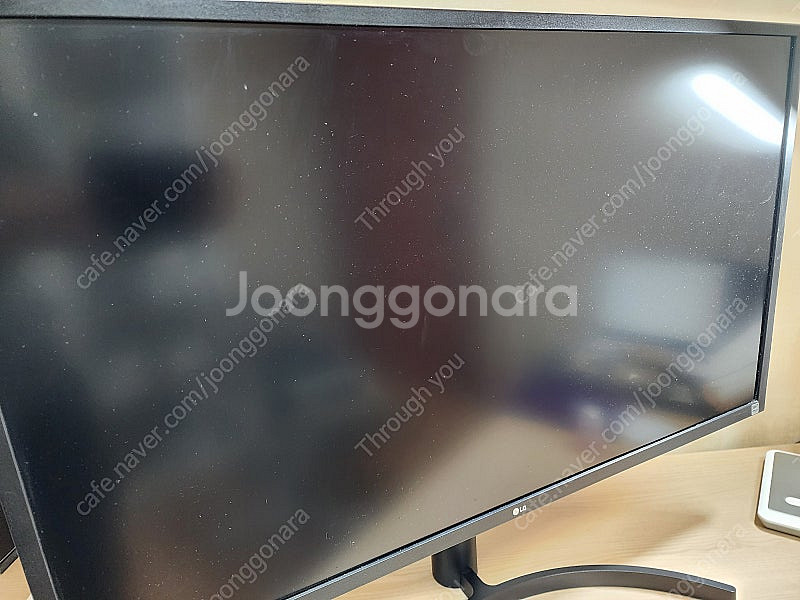 LG UHD Monitor 4K 32UK550 80.1...--0