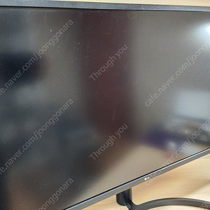 LG UHD Monitor 4K 32UK550 80.1cm 판매합니다.