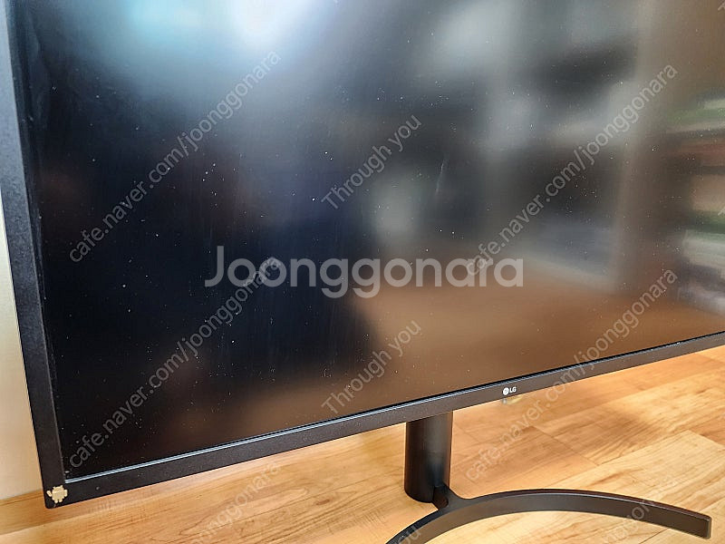 LG UHD Monitor 4K 32UK550 80.1...--1