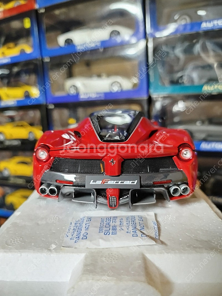 1:18 BBR 라 페라리 아페르타 빨간색 판매합니다....--4