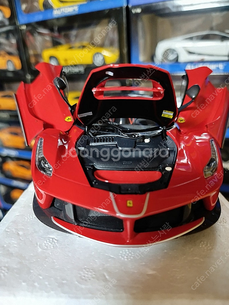1:18 BBR 라 페라리 아페르타 빨간색 판매합니다....--6