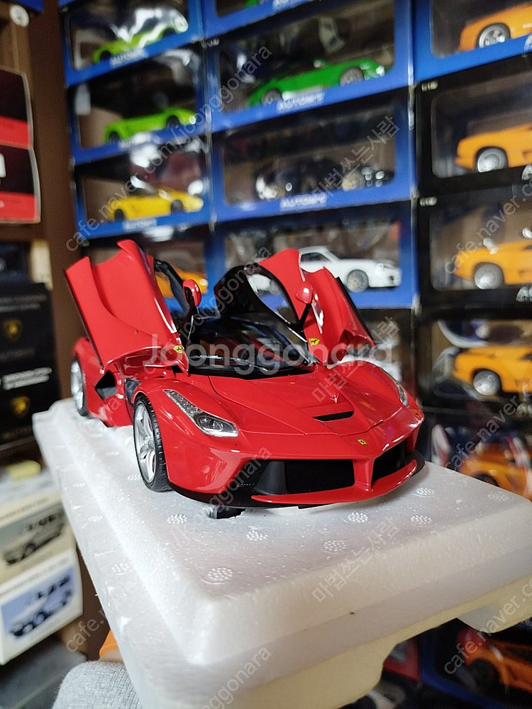 1:18 BBR 라 페라리 쿠페 빨간색 판매합니다.--0