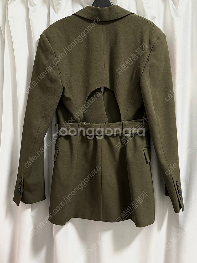 ZARA 컷아웃 벨트 블레이저--9