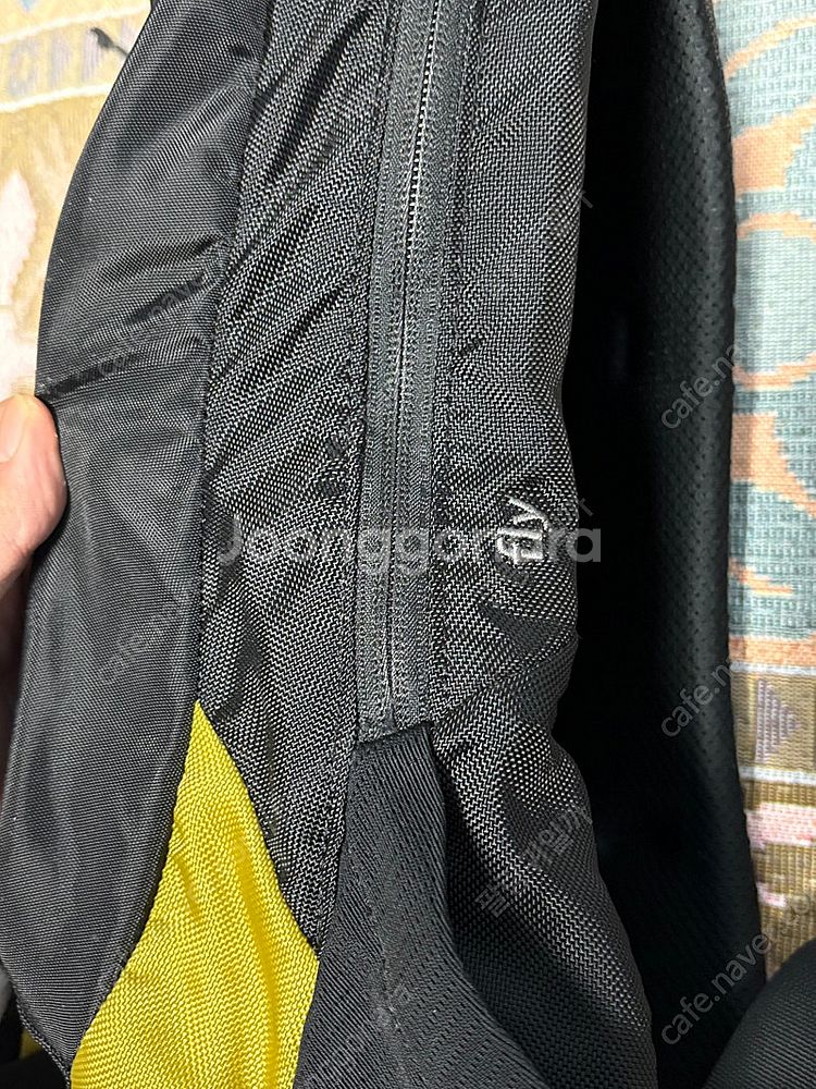 아크테릭스 FLY 13 백팩 블랙/옐로우--1